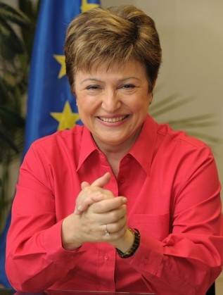 Снимката, с която Кристалина Георгиева обяви във Фейсбук посочването ѝ за зам.-председател на ЕК и еврокомисар за бюджета и човешките ресурси