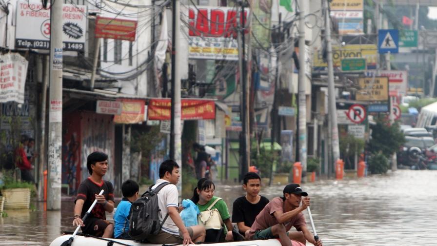 Джакарта ще отклонява дъжда със специална технология
