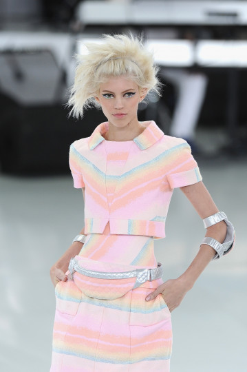 Представяне на колекцията на Chanel за сезон пролет/лято 2014 по време на Седмицата на висшата мода в Париж