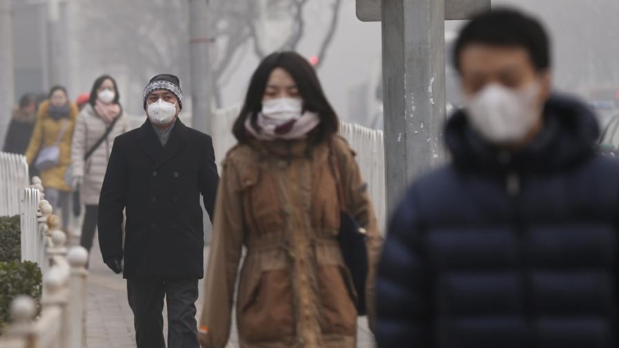 Висока степен на тревога в Пекин заради тежък смог