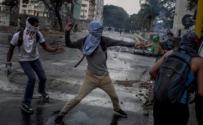Протестите във Венецуела взеха още три жертви