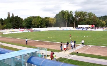 Вижте какво представлява стадион \