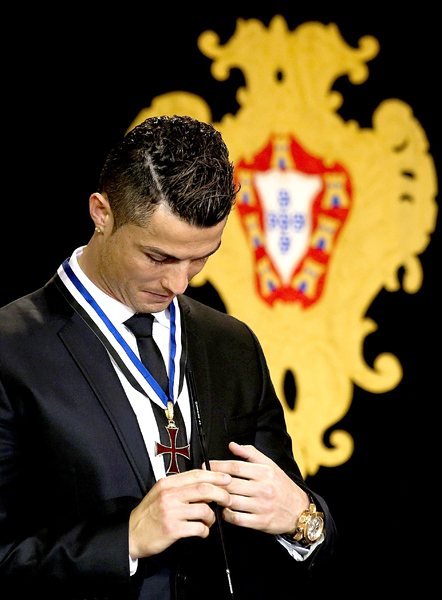 Роналдо бе отличен с една от най високите държавни почести1