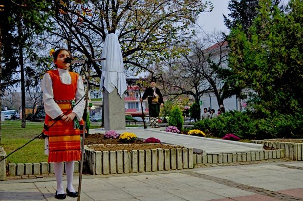 Паметникът на Левски в Исперих1