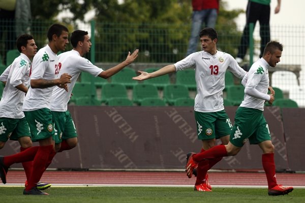 България не успя да пречупи лидера Русия в голово шоу1