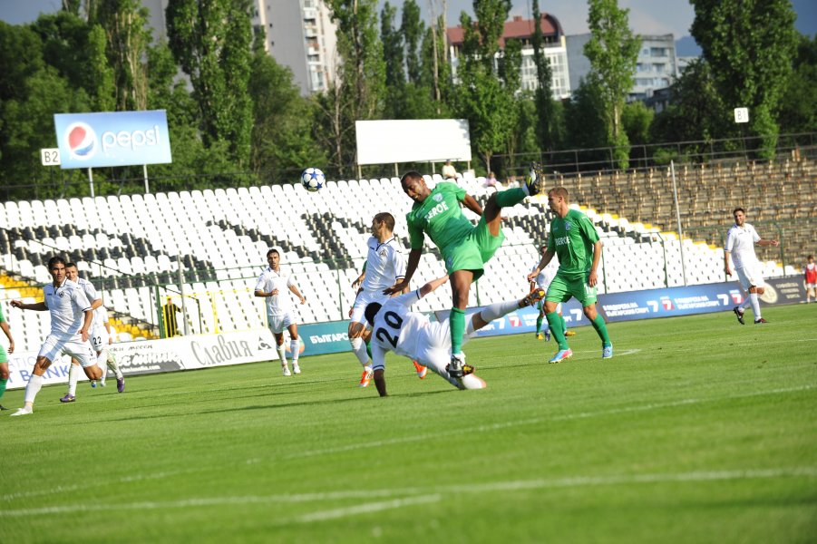 Берое надигна глава победи Славия на старта в А група1