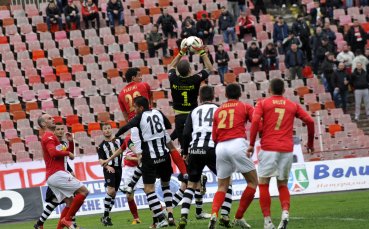 Локо Сф изхвърли ЦСКА за Купата, безумен съдия опорочи мача