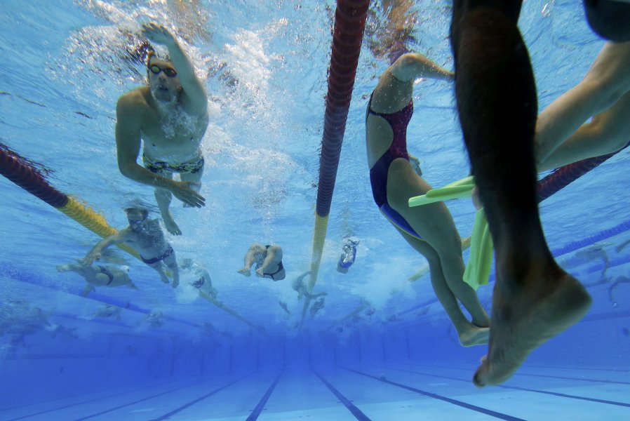 Олимпийците тренират в London Aquatics Centre1