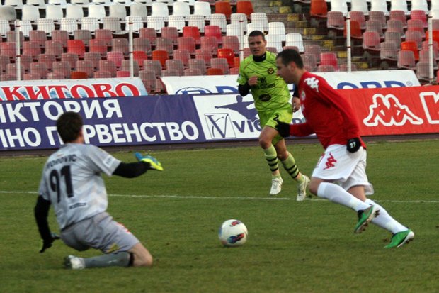 Зику се развихри срещу Миньор 3 гола за румънеца и1
