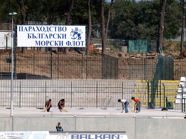 Стадионът в Разград ден преди мача с Левски1
