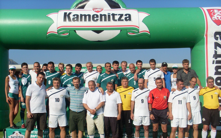 Героите от САЩ 94 срещу звездите от Каменица ФЕН Купа 2011 в драма от дузпи