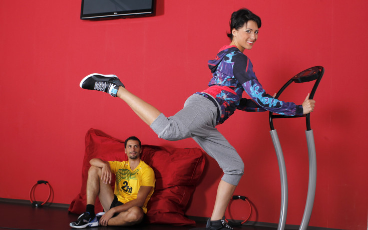 Матей Казийски заедно с Мис България Ромина Андонова и Виктория Джумпарова