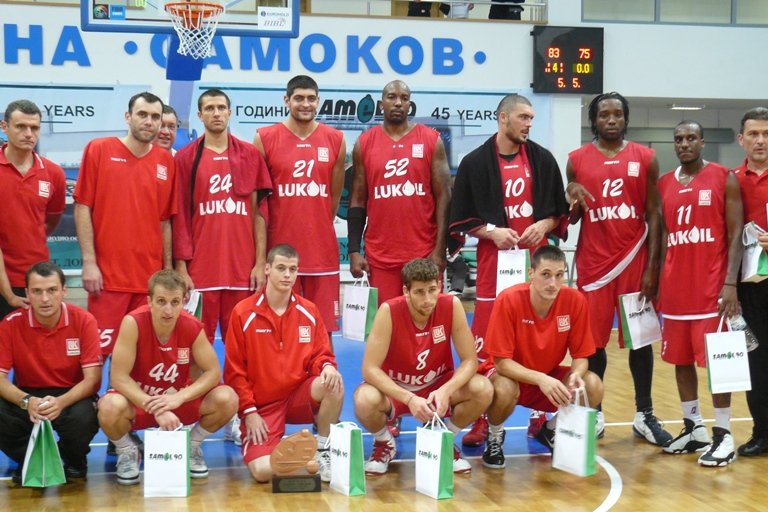 Лукойл Академик за пореден път завоюва титлата в България но1