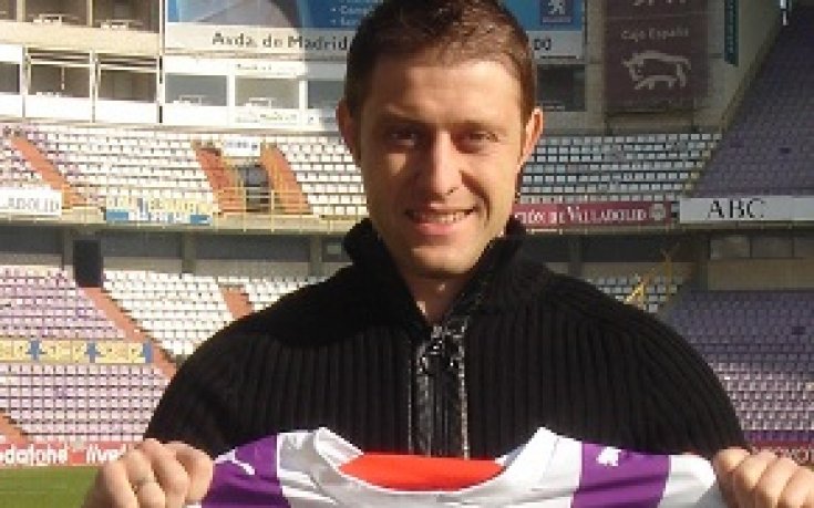 Манчев взима номер 17 във Валядолид