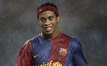 Роналдиньо няма намерение да ходи в Милан