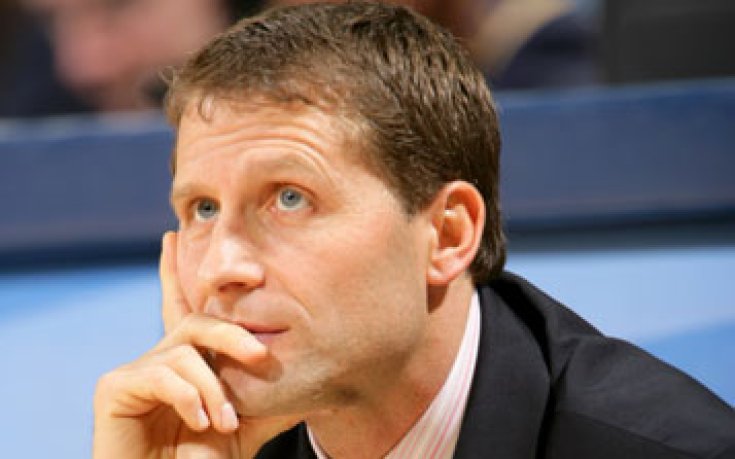 Уволниха треньора на Сакраменто