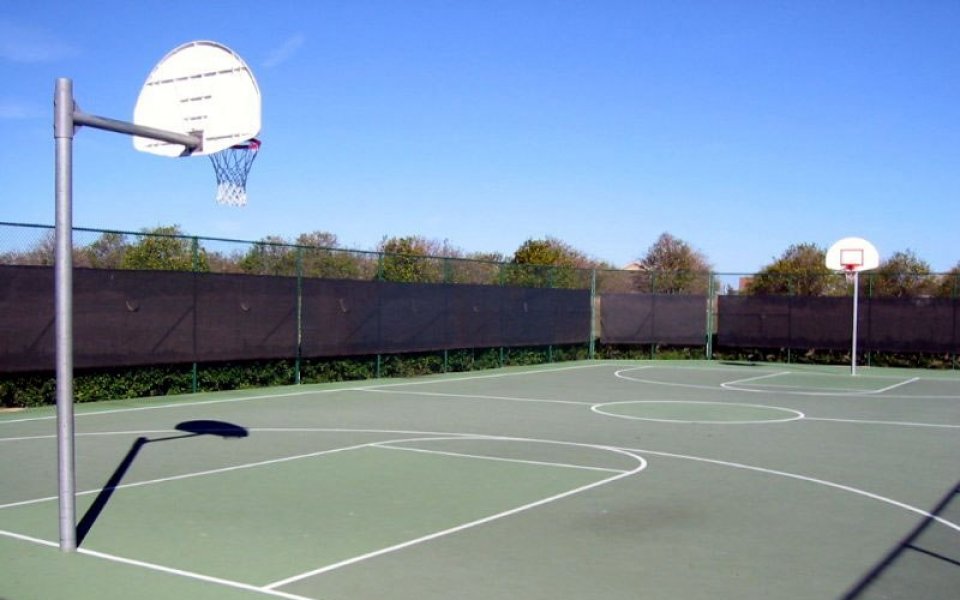 Дават 25 000 лева за обновяване на баскетболни площадки