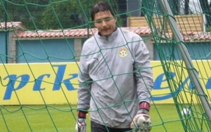 Телкийски тренира, Иванков извън строя