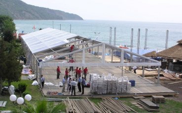 Шатрата за сватбата на Стефка е готова