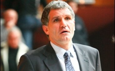 Везенков: Да дадем спокойствие на тима