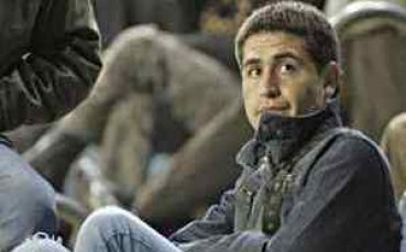 Атлетико на път да вземе Рикелме