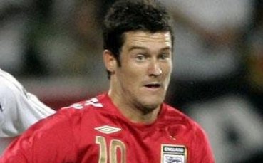 Дейв Нъджънт преговаря с Портсмут