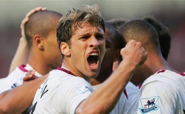 Стилиян Петров ще търси гол на изкуствен терен