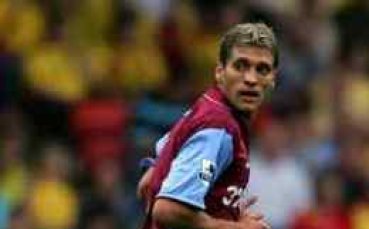 Ливърпул би Астън Вила, Стилиян игра цял мач