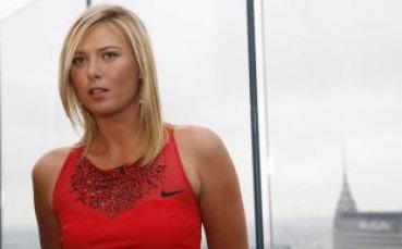 Шарапова - в червен тоалет с камъни на Сваровски на US Open