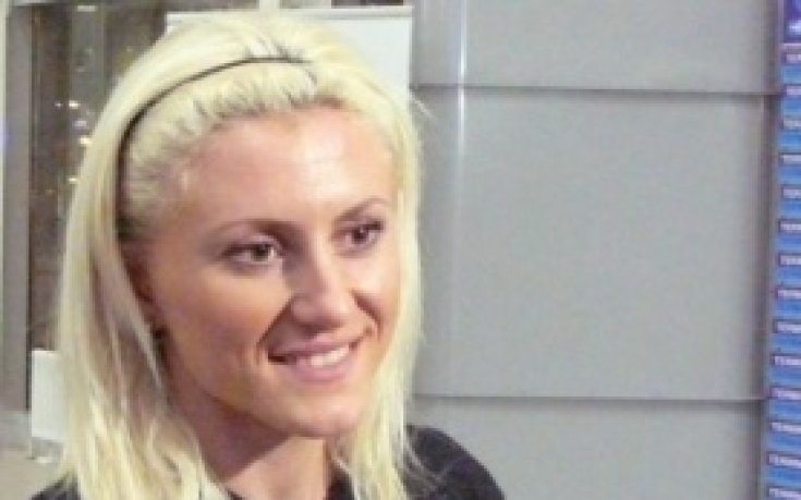 Лалова в девети коридор, Тезджан в четвърти