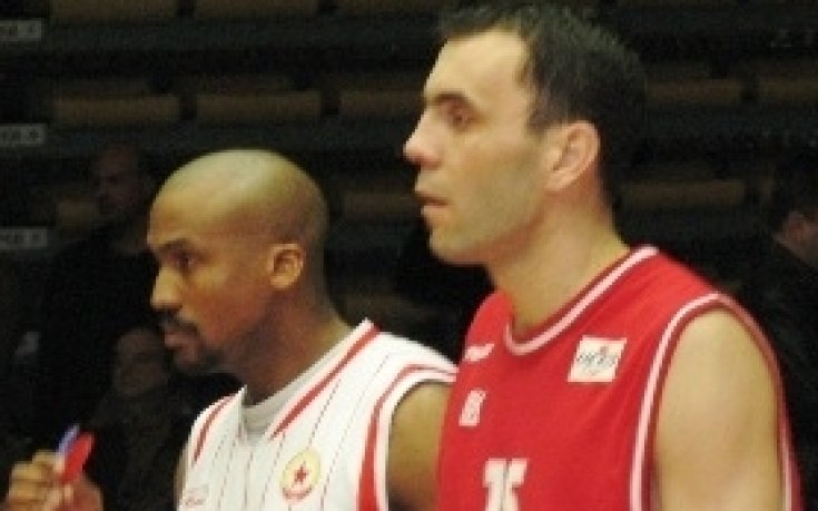 Бивш армеец остава в Израел