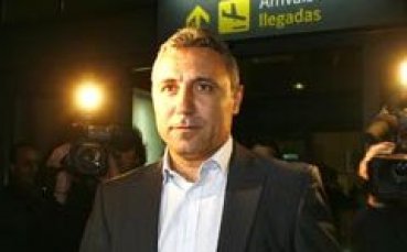 Стоичков отваря бар, връща се в Барселона