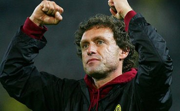 Стевенс респектиран от Дол