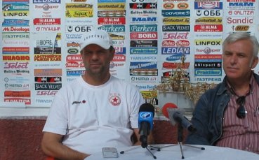 Стойчо Младенов: Велизар няма да играе срещу Локо Пд