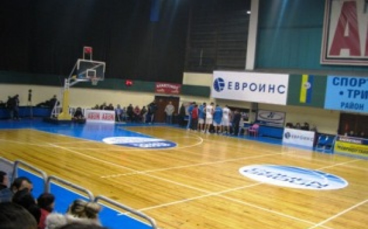 Столичната община си върна зала Триадица