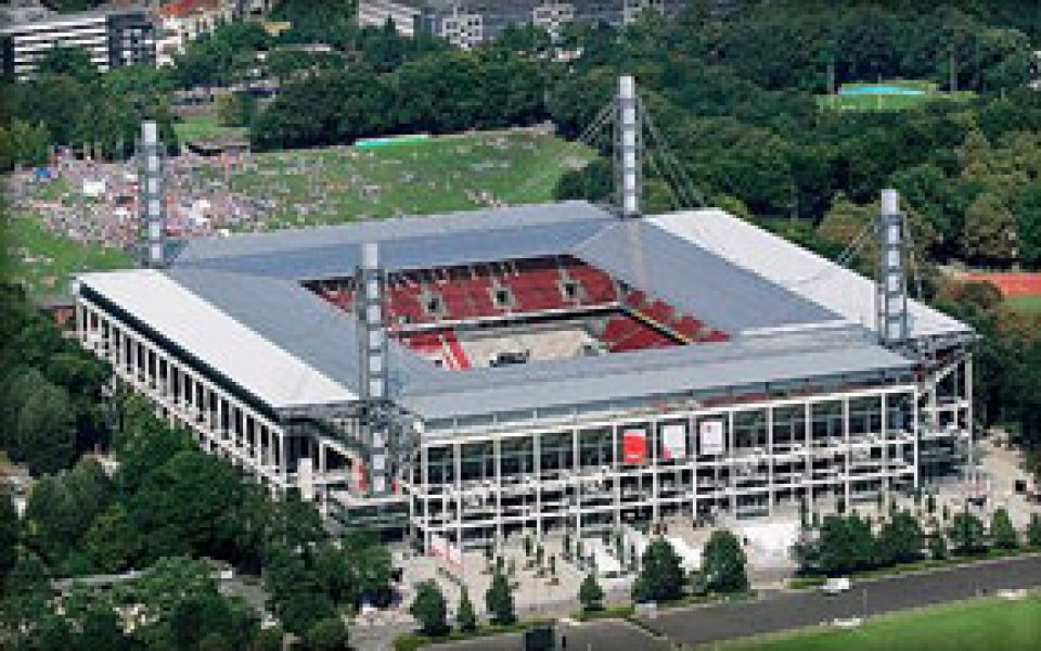 Даум: Стадионът на Кьолн не става за нищо