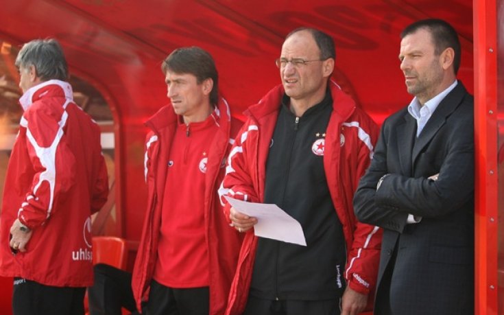 ЦСКА не успя да дръпне с 10 точки преди вечното дерби