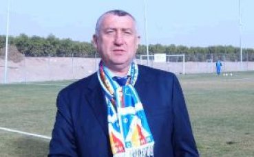 Цялото интервю с Майкъл Чорни: Стоилов и Сираков трябва да останат