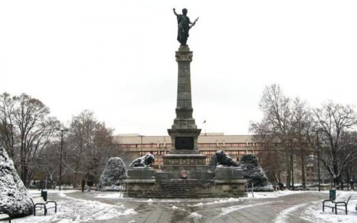 Снегът отложи мач на ЛукОйл