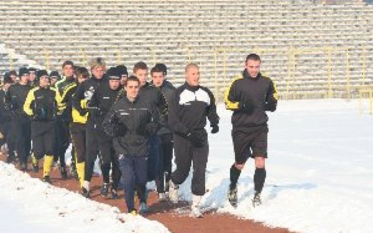 Ботев освободи бразилец и габонец