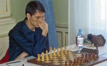 Чепаринов стартира с победа