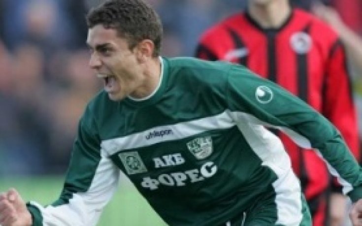 Заков почна с Локо Пд, чака се Митев