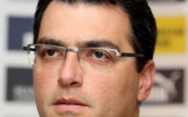 Комоли: Не продаваме и не купуваме нападатели