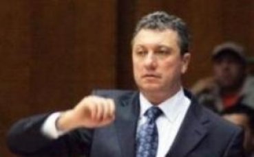 Лукойл срещу Работнички на Докузовски при закрити врати