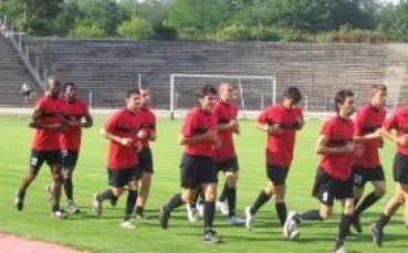 Локо си връща Георги Неделчев