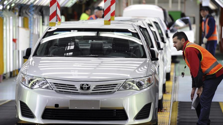 „Тойота“ изтегля над 6 млн. автомобила