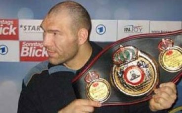 Валуев победи Сергей Ляхович