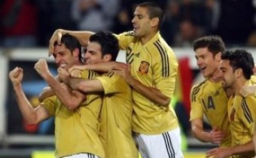 Блатер заплаши Испания с изхвърляне от Евро 2008
