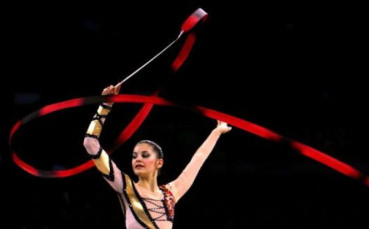 Стела Султанова се класира за финалите на три уреда