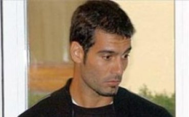 Гуардиола все още не е подписал с Барселона